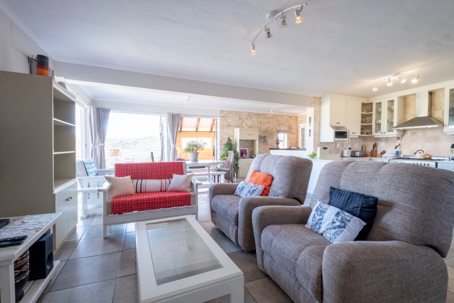 4 Bedroom Property for Sale in Cosy Corner Eastern Cape
